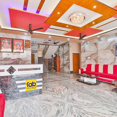 Fabhotel Shree Venkatesh Nileyam Ayodhya Bagian luar foto