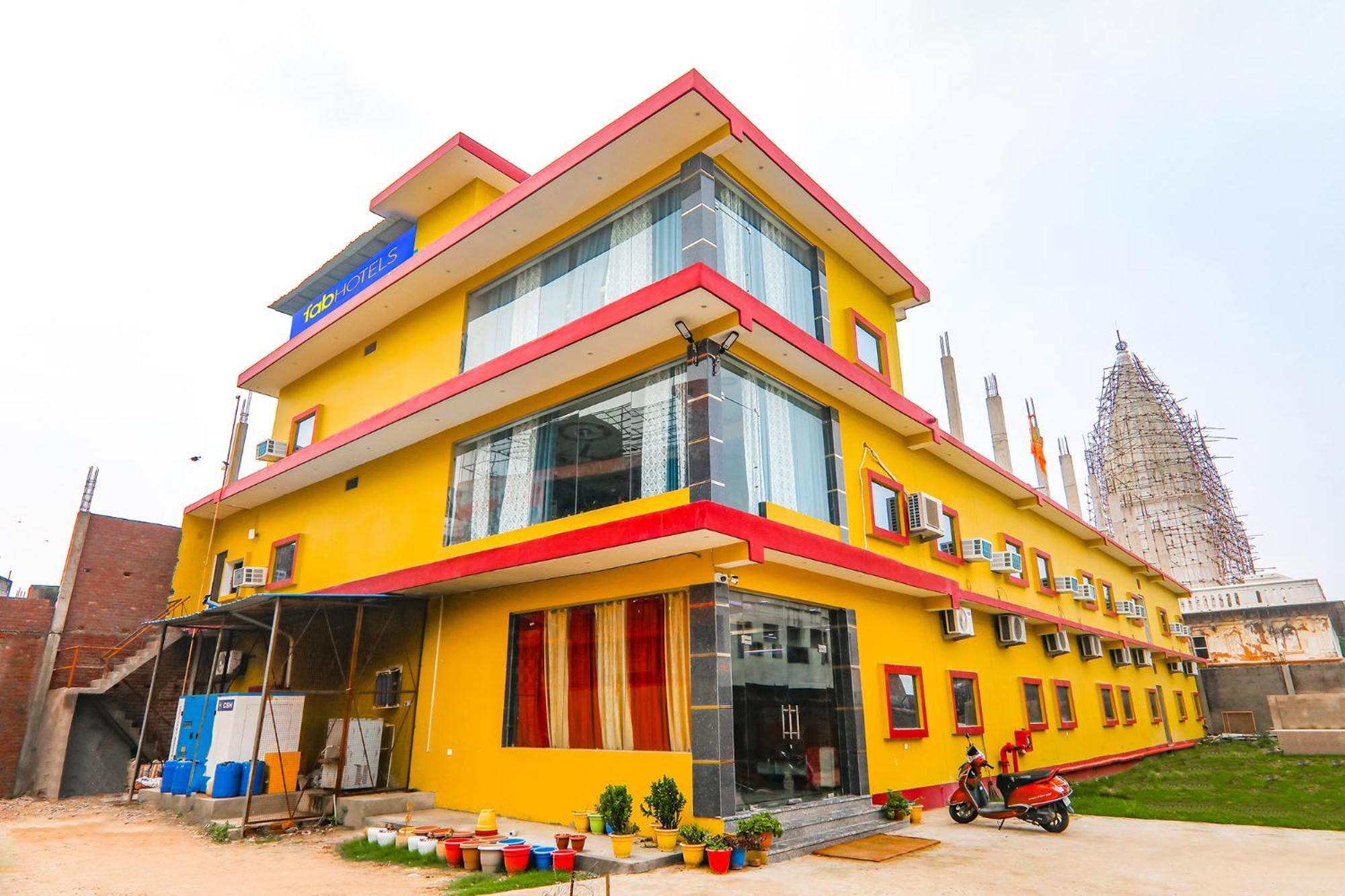Fabhotel Shree Venkatesh Nileyam Ayodhya Bagian luar foto