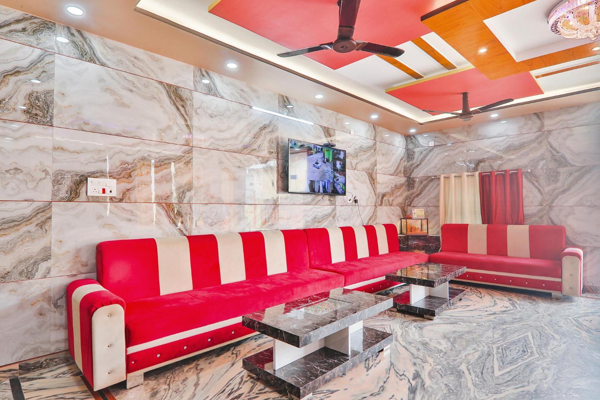 Fabhotel Shree Venkatesh Nileyam Ayodhya Bagian luar foto