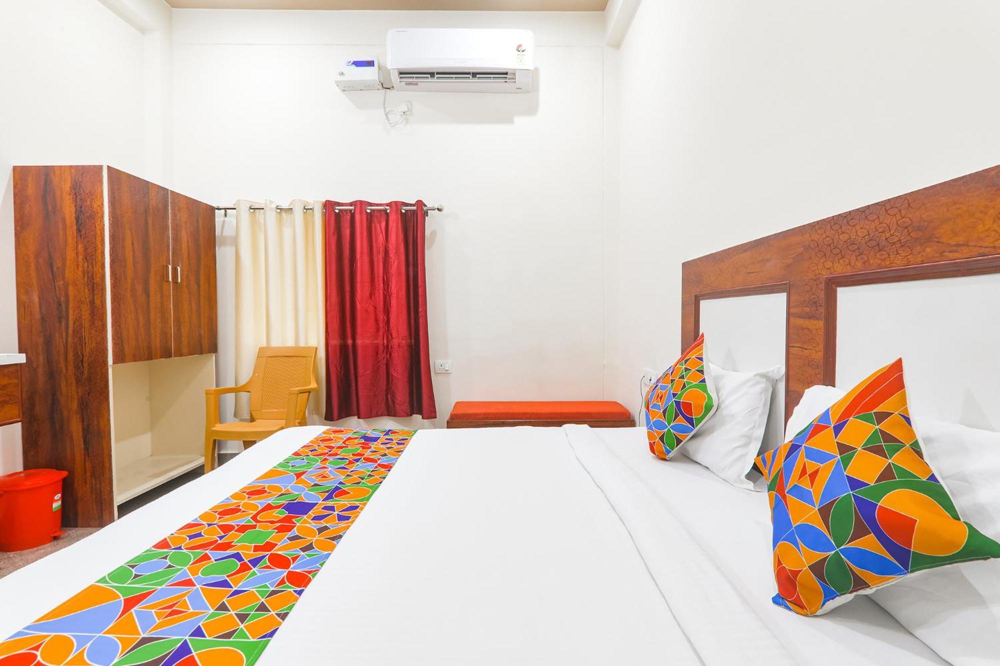 Fabhotel Shree Venkatesh Nileyam Ayodhya Bagian luar foto